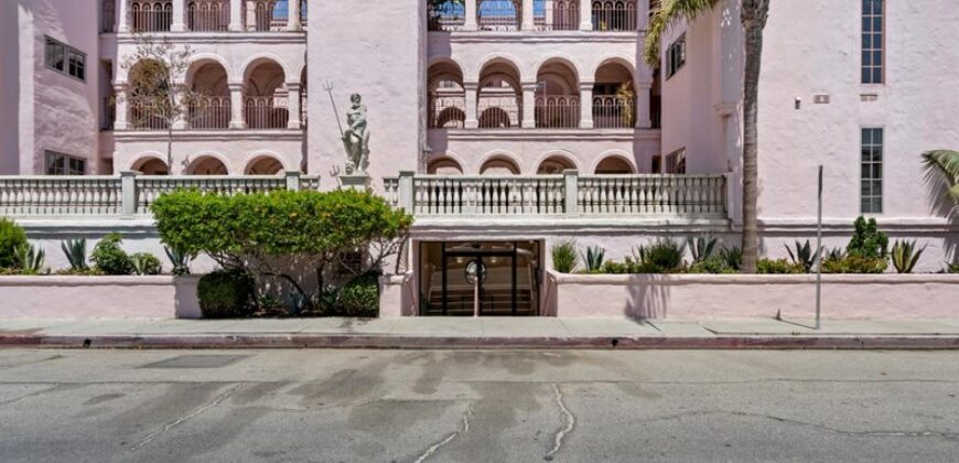 6220 Pacific Ave. #102