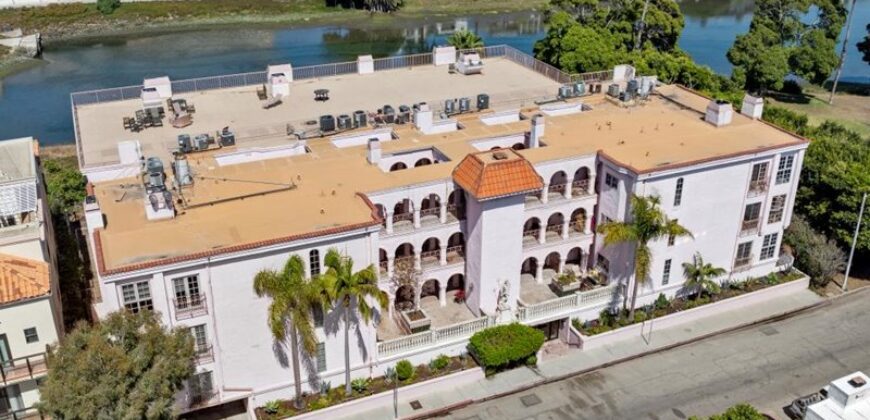 6220 Pacific Ave. #102