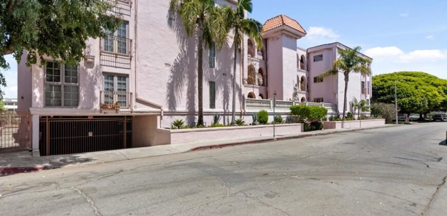 6220 Pacific Ave. #102