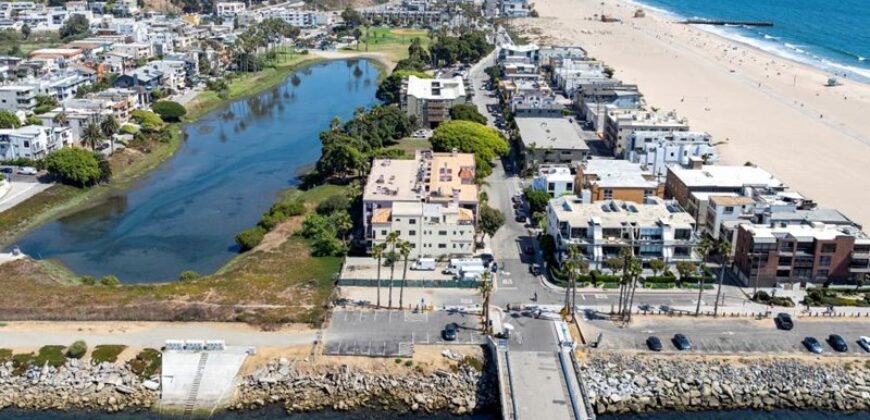 6220 Pacific Ave. #102