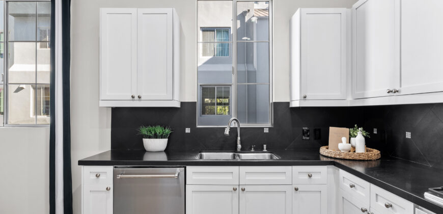 5350 Playa Vista Dr. #14