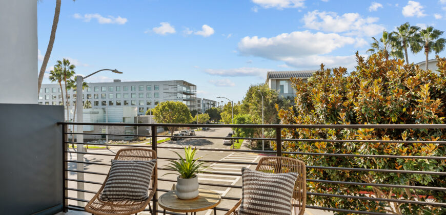 5350 Playa Vista Dr. #14