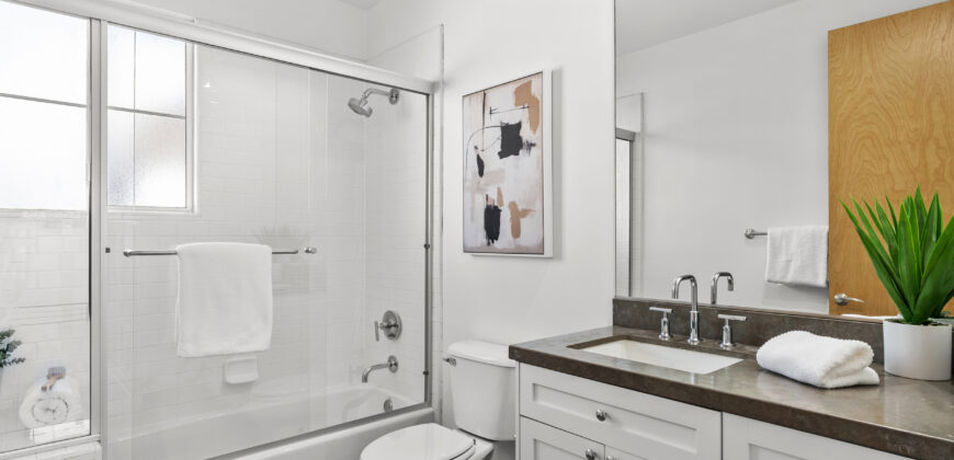 5350 Playa Vista Dr. #14