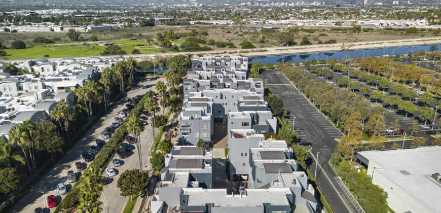 5350 Playa Vista Dr. #14