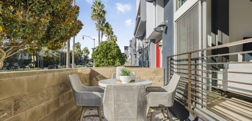 5350 Playa Vista Dr. #14