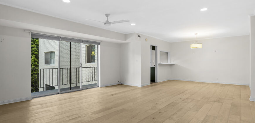 7309 Franklin Ave. #306